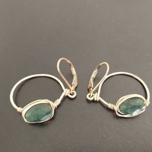 ‼️🇺🇲3 for 15 SALE‼️🇺🇲 Earrings, golden wire with green stone